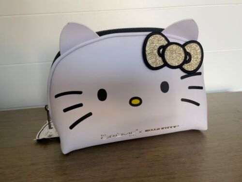 hello kitty the creme shop makeup bag super cute swan-white with accessory gold