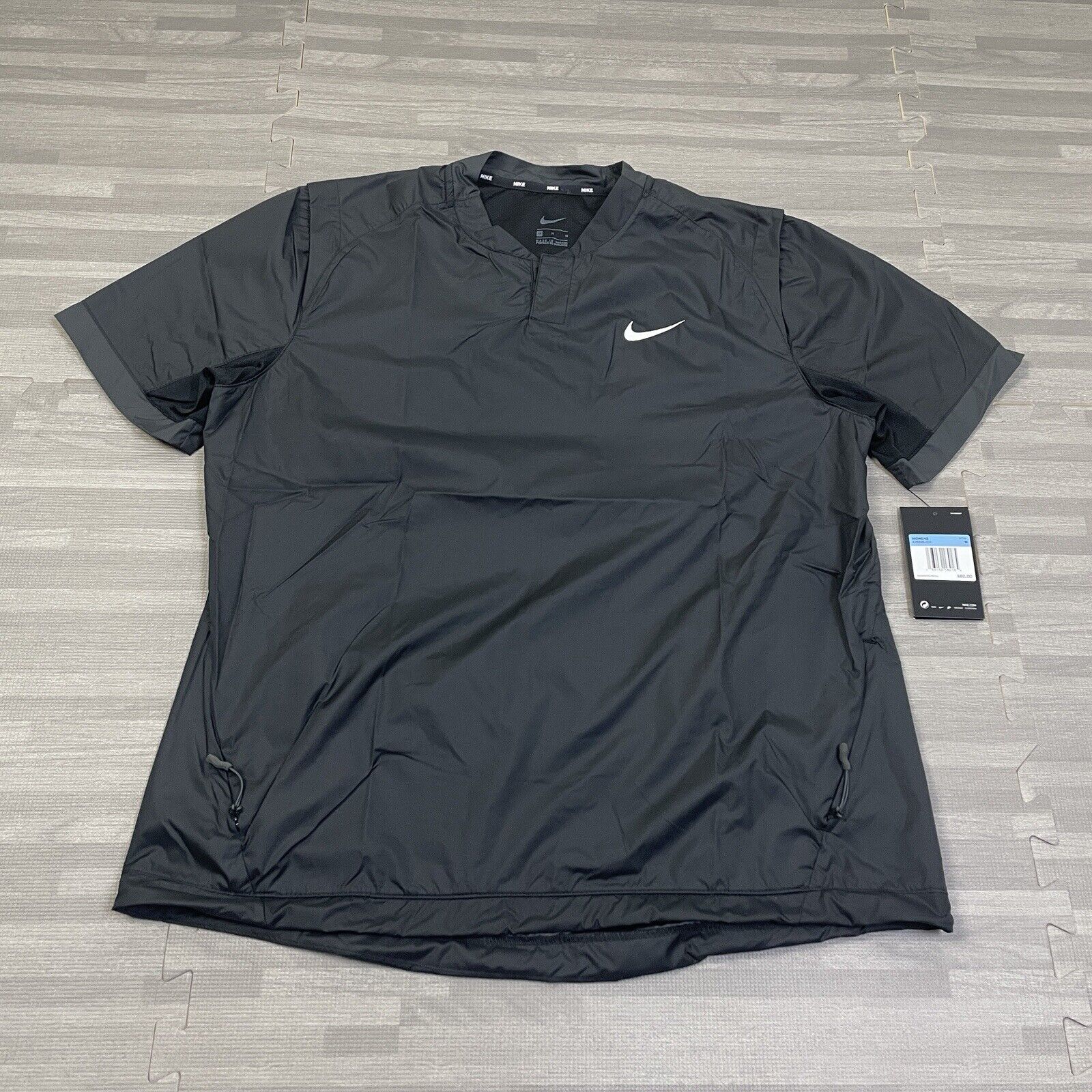 Nike Softball Lightweight Womens M Short Sleeve Wind Jacket AV6696 Black $60