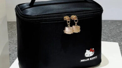 Sanrio Hello Kitty Black Makeup Bag Cosmetic Womens Beauty Vanity Travel Case